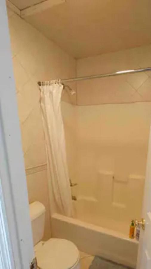 Spacious Room For 4 People In Williamsburg ! New York Exterior photo
